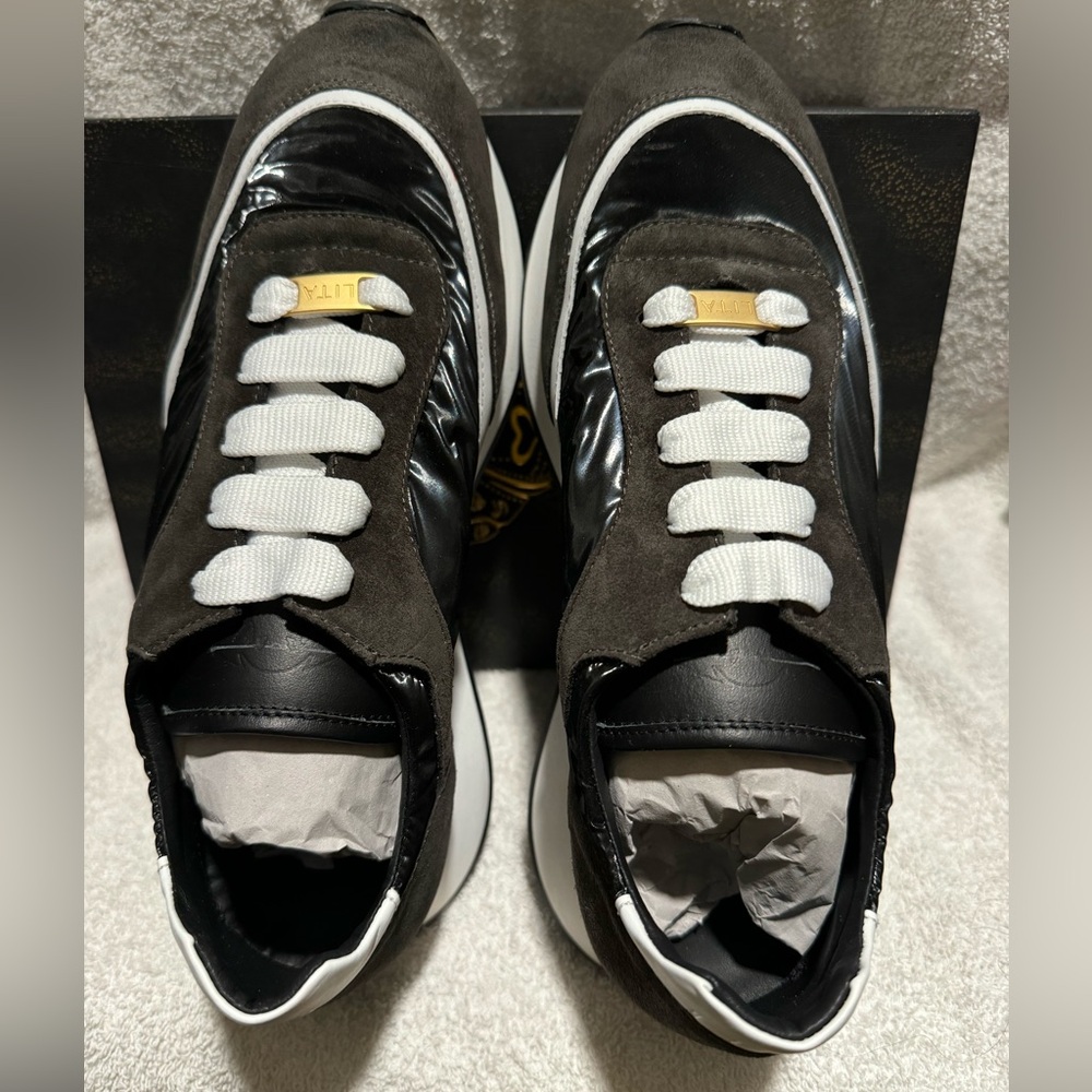 Lita sneakers by Ciara size 42. Italian made shoe.